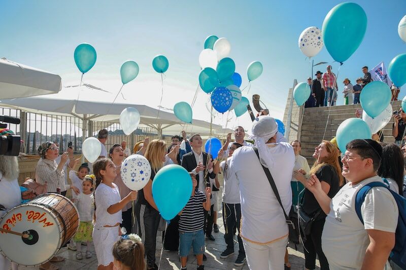 תמונות טקס הפרחת בלונים בחורף