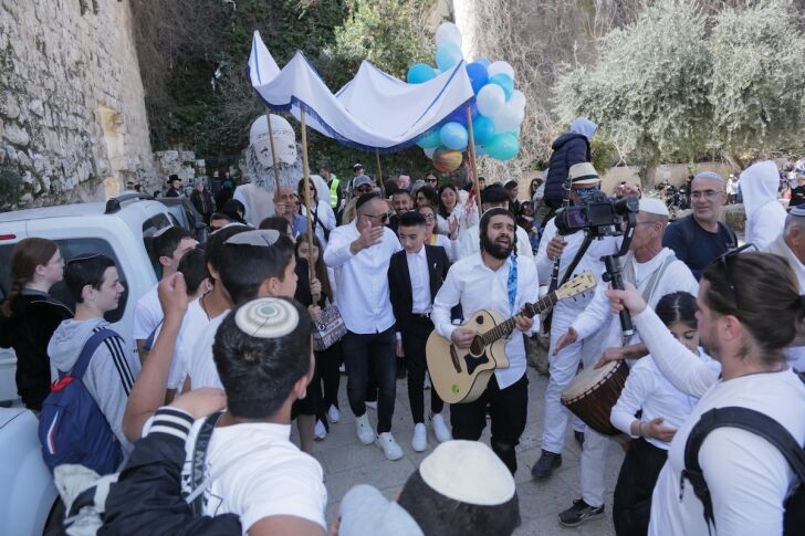 נגנים בכותל