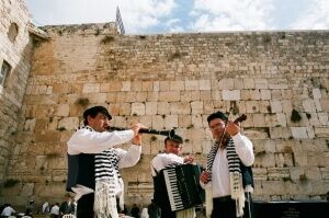 כליזמרים לנגינה בכותל