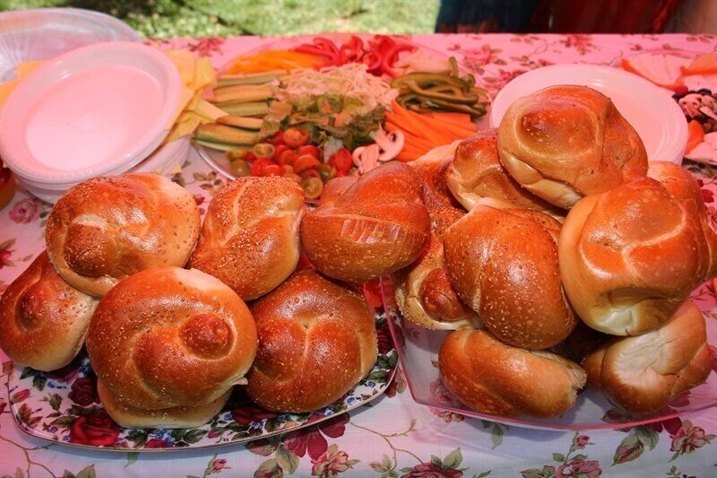 ארוחת בוקר בארמון הנציב
