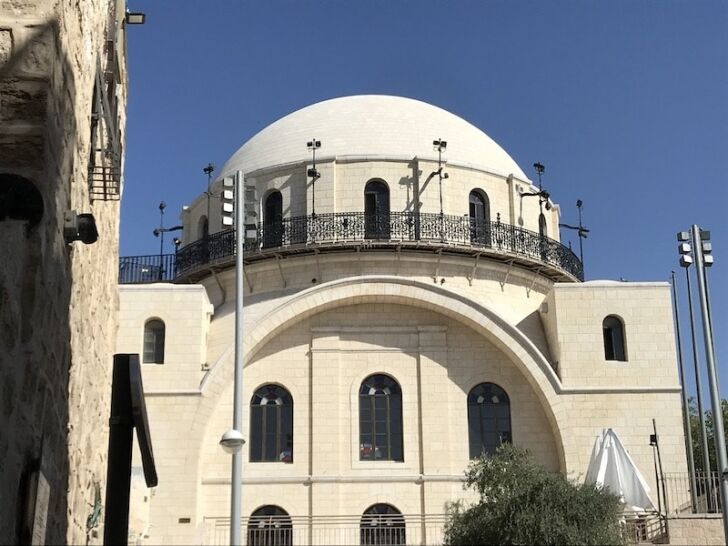 בר מצווה בבית כנסת חורבה