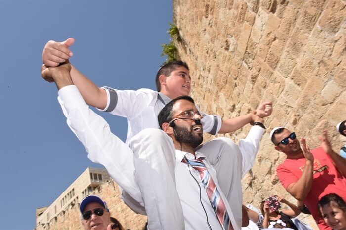 לעשות בר מצווה בכותל