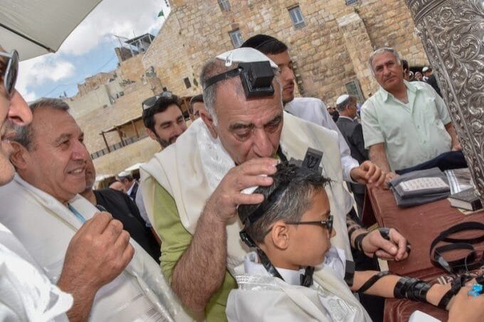 תמונות טקס הנחת תפילין בכותל