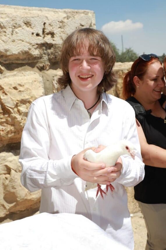 photo bar mitzvah by the kotel