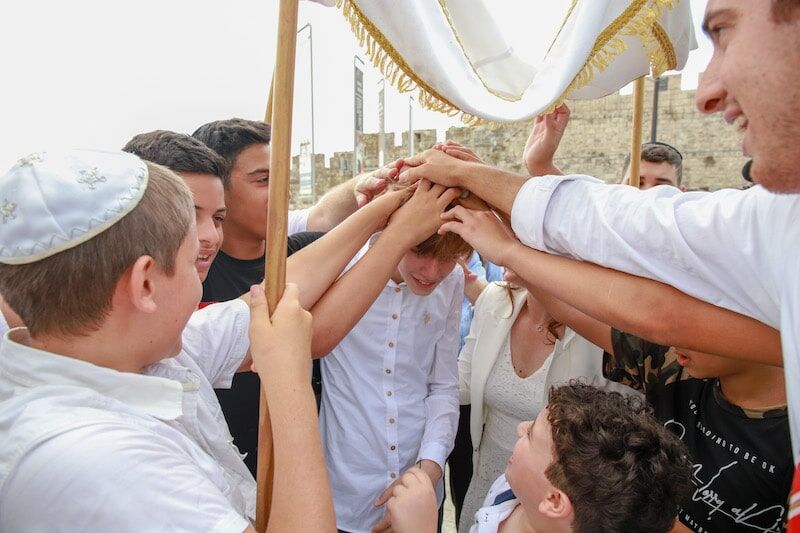 חגיגת בר מצווה בכותל