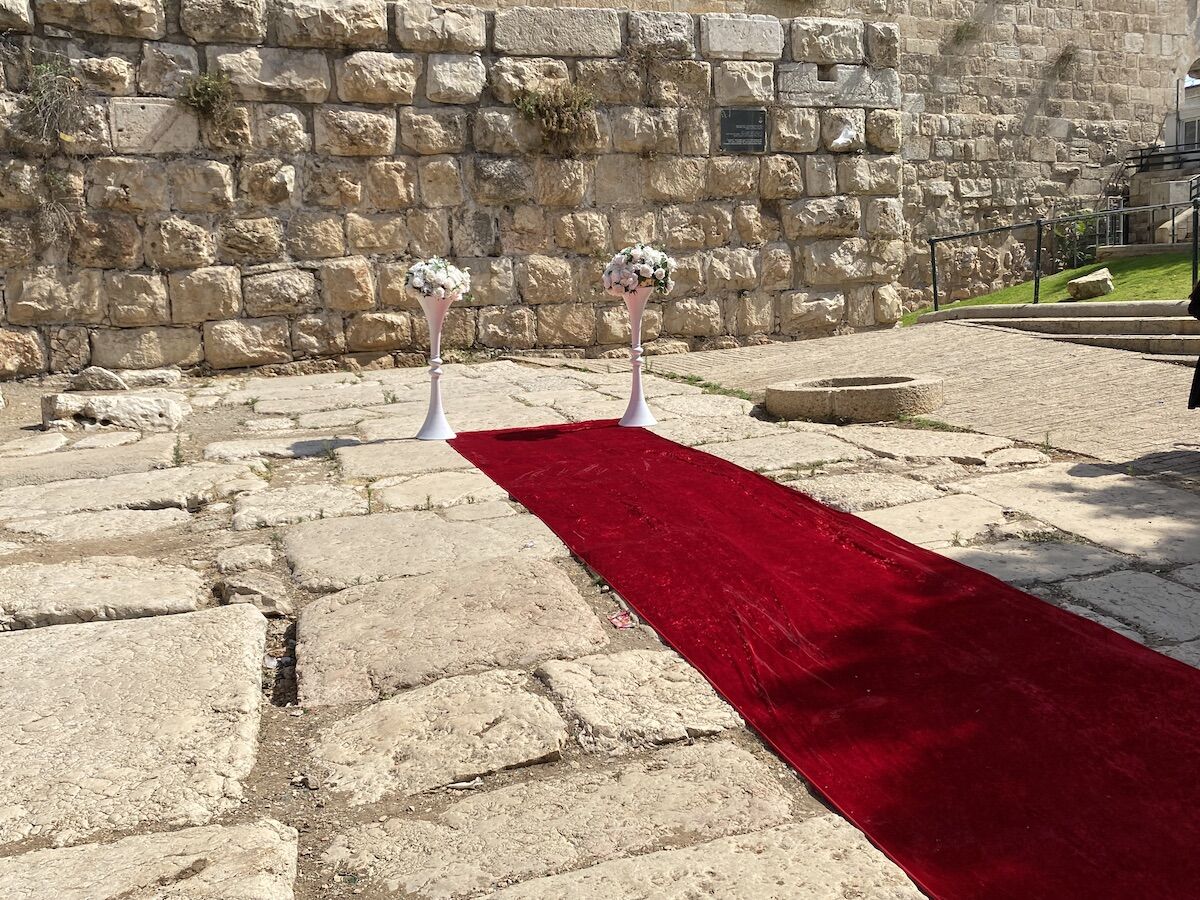 כניסה לחתן הבר מצווה