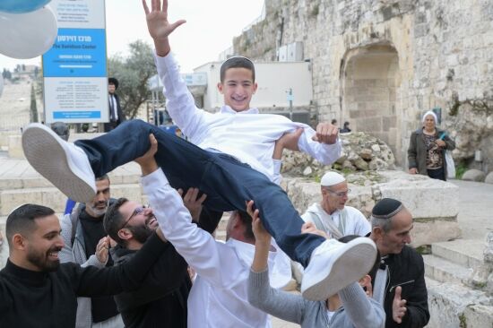 עליה לתורה בבר מצווה